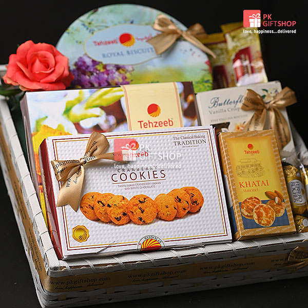 PREMIUM WOODEN SNACK BASKET